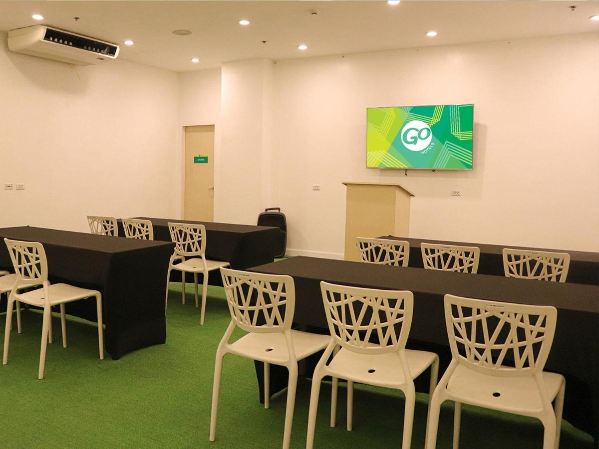 Go Hotels Timog Quezon City Kültér fotó