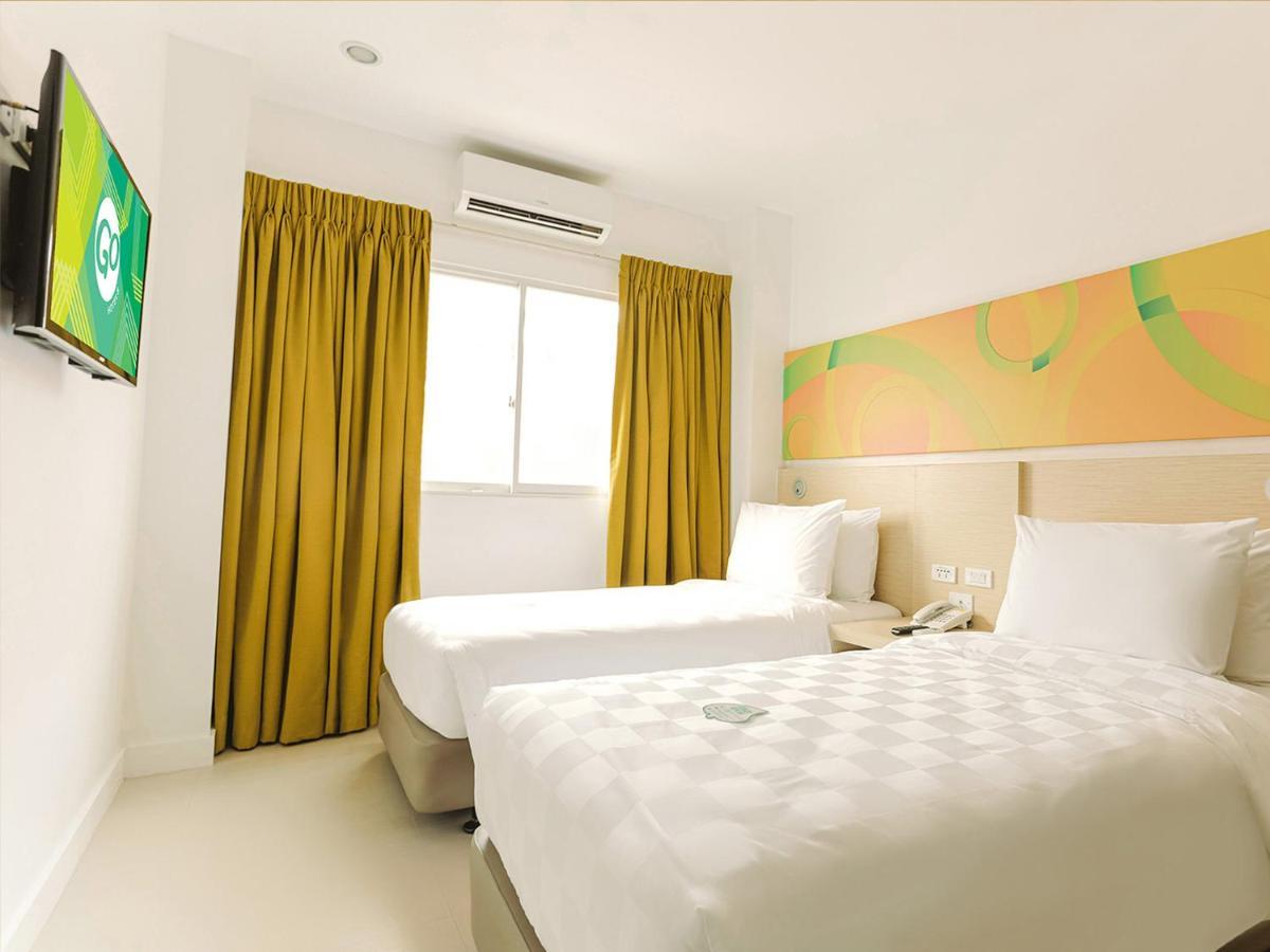 Go Hotels Timog Quezon City Kültér fotó