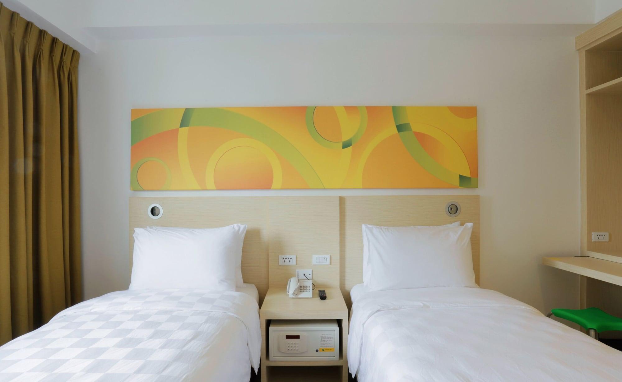 Go Hotels Timog Quezon City Kültér fotó