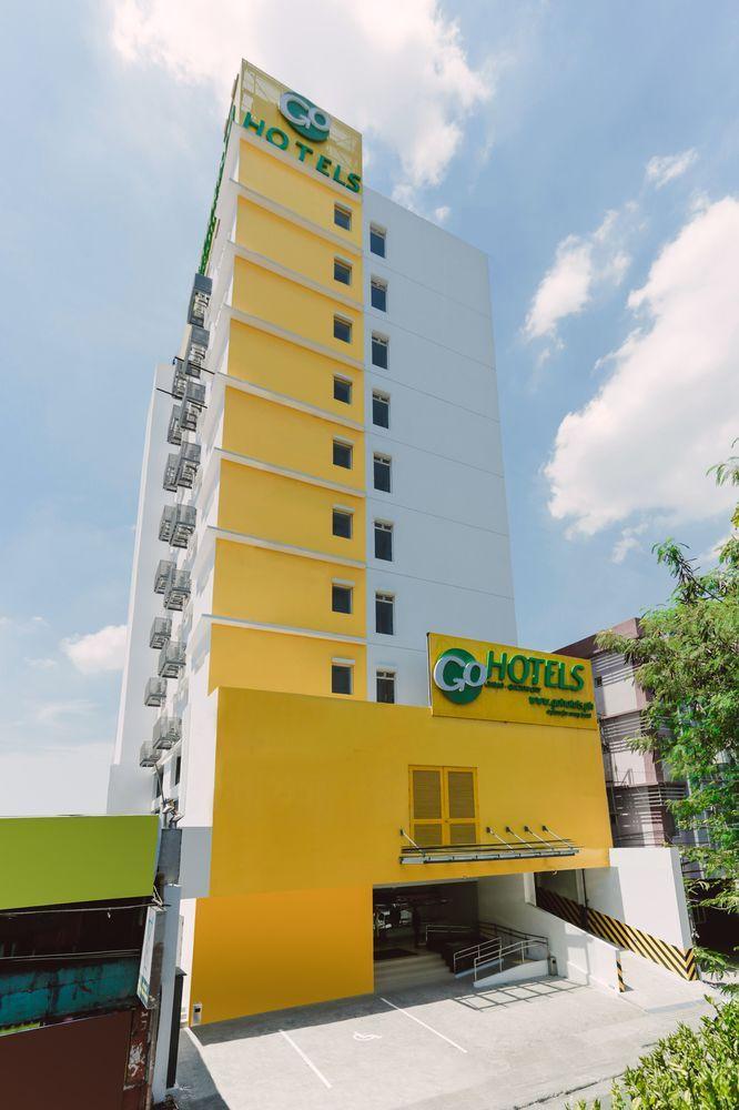 Go Hotels Timog Quezon City Kültér fotó